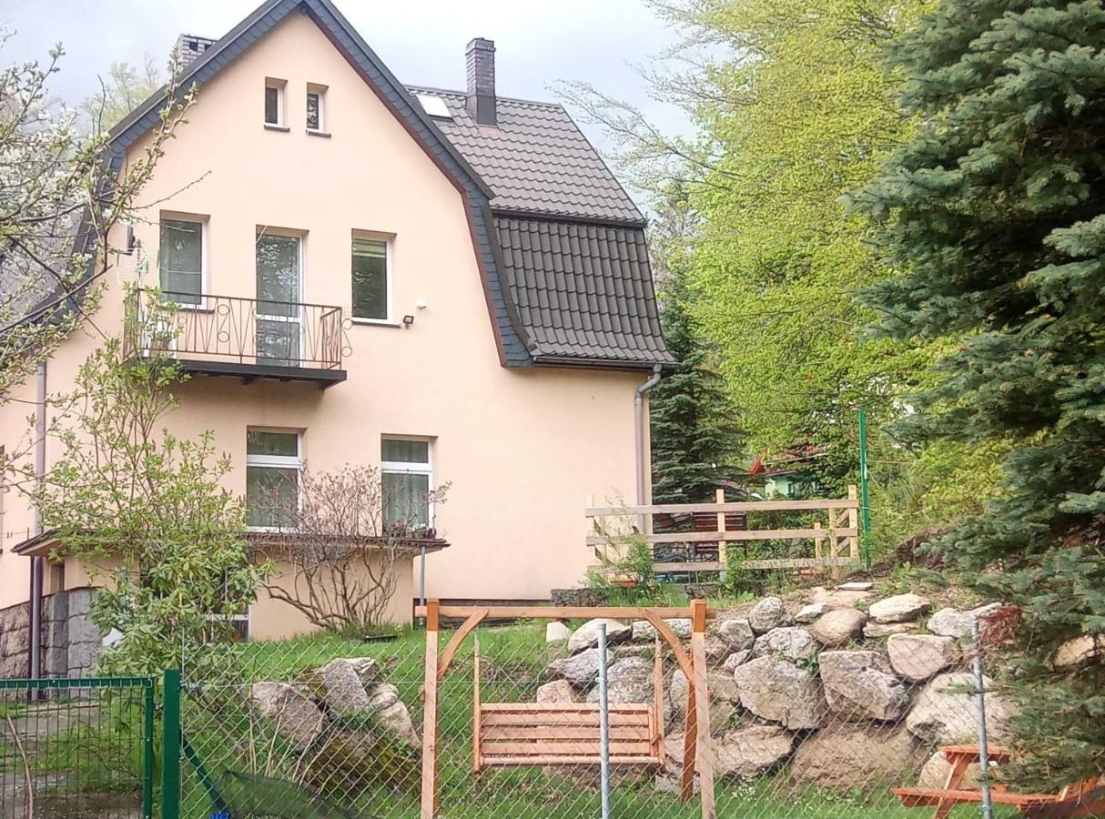 Willa Rozalia Szklarska Poręba Exteriör bild